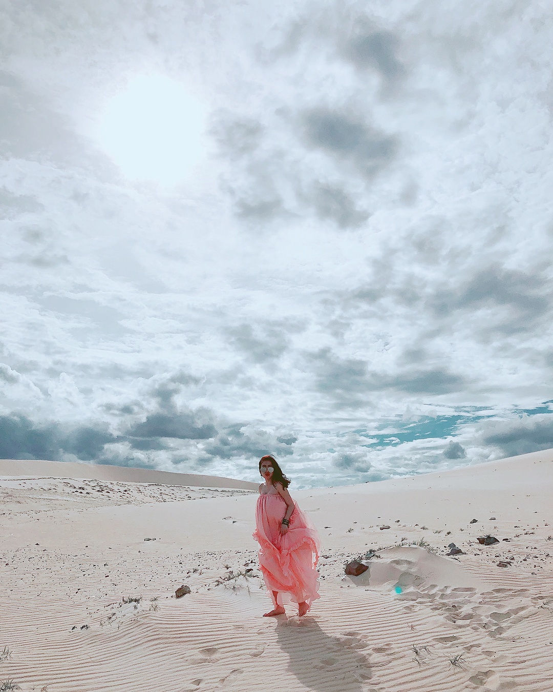 hoi hot girl bim sua di du lich sang chanh anh 13