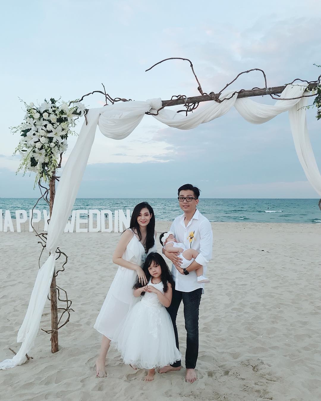 hoi hot girl bim sua di du lich sang chanh anh 5