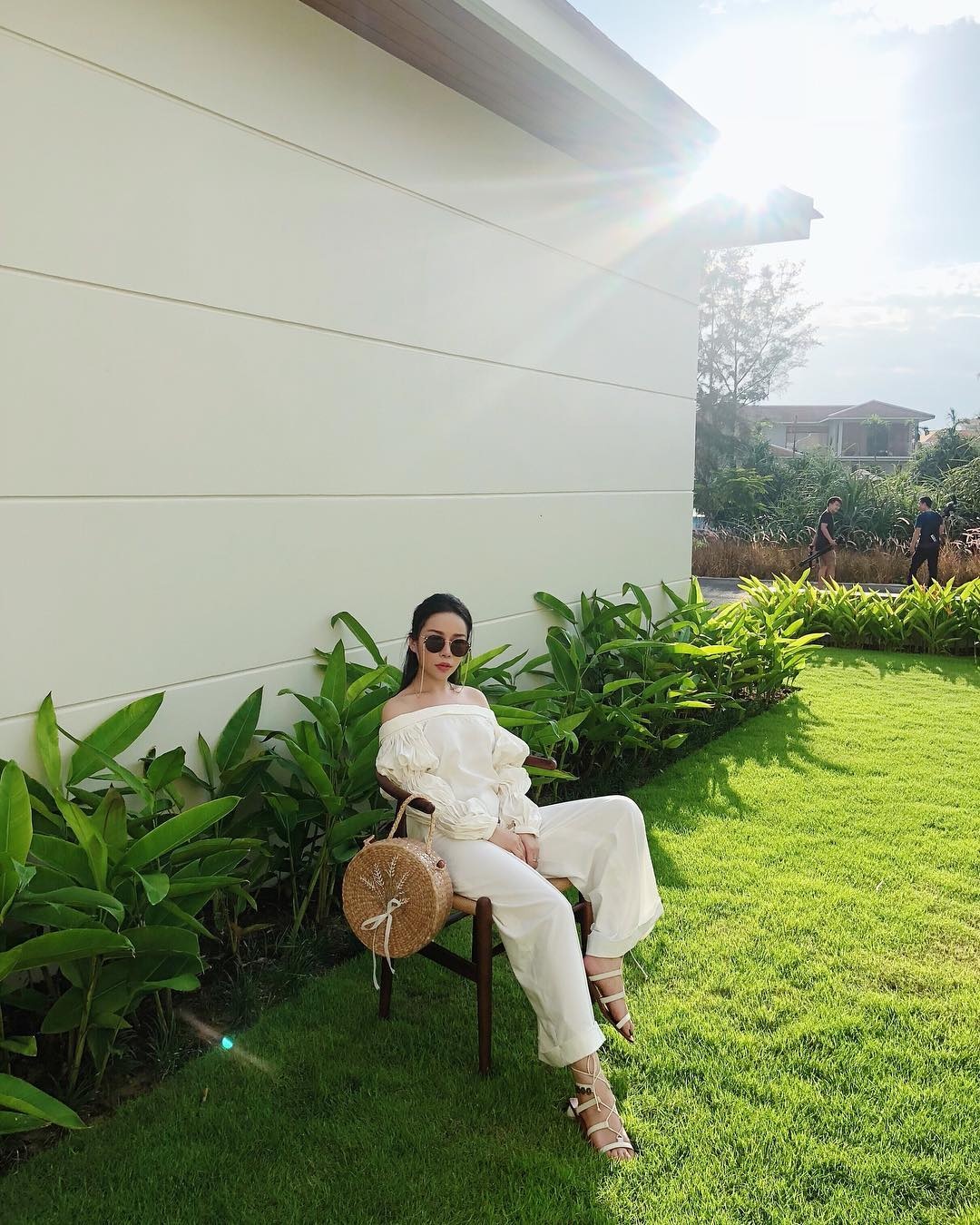 hoi hot girl bim sua di du lich sang chanh anh 9