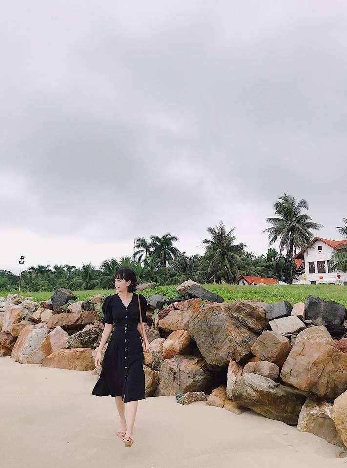 hoi hot girl bim sua di du lich sang chanh anh 16