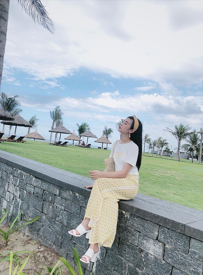 hoi hot girl bim sua di du lich sang chanh anh 11