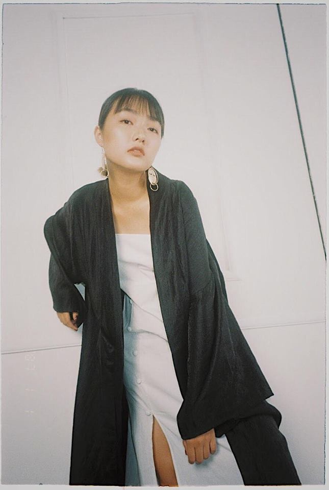 nhan sac giong nhau cua Linh Khieu va Thu Anh anh 3