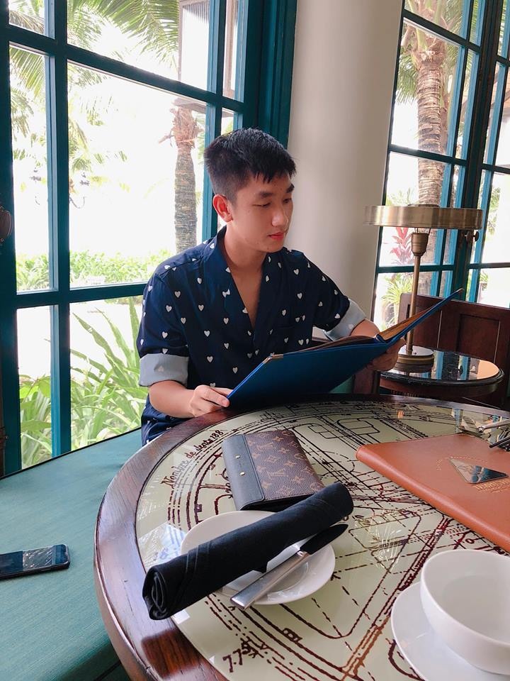 cau thu Trong Dai cong khai ban gai anh 2