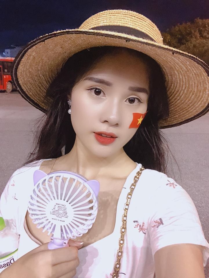 ban gai cau thu U23 Viet Nam anh 9