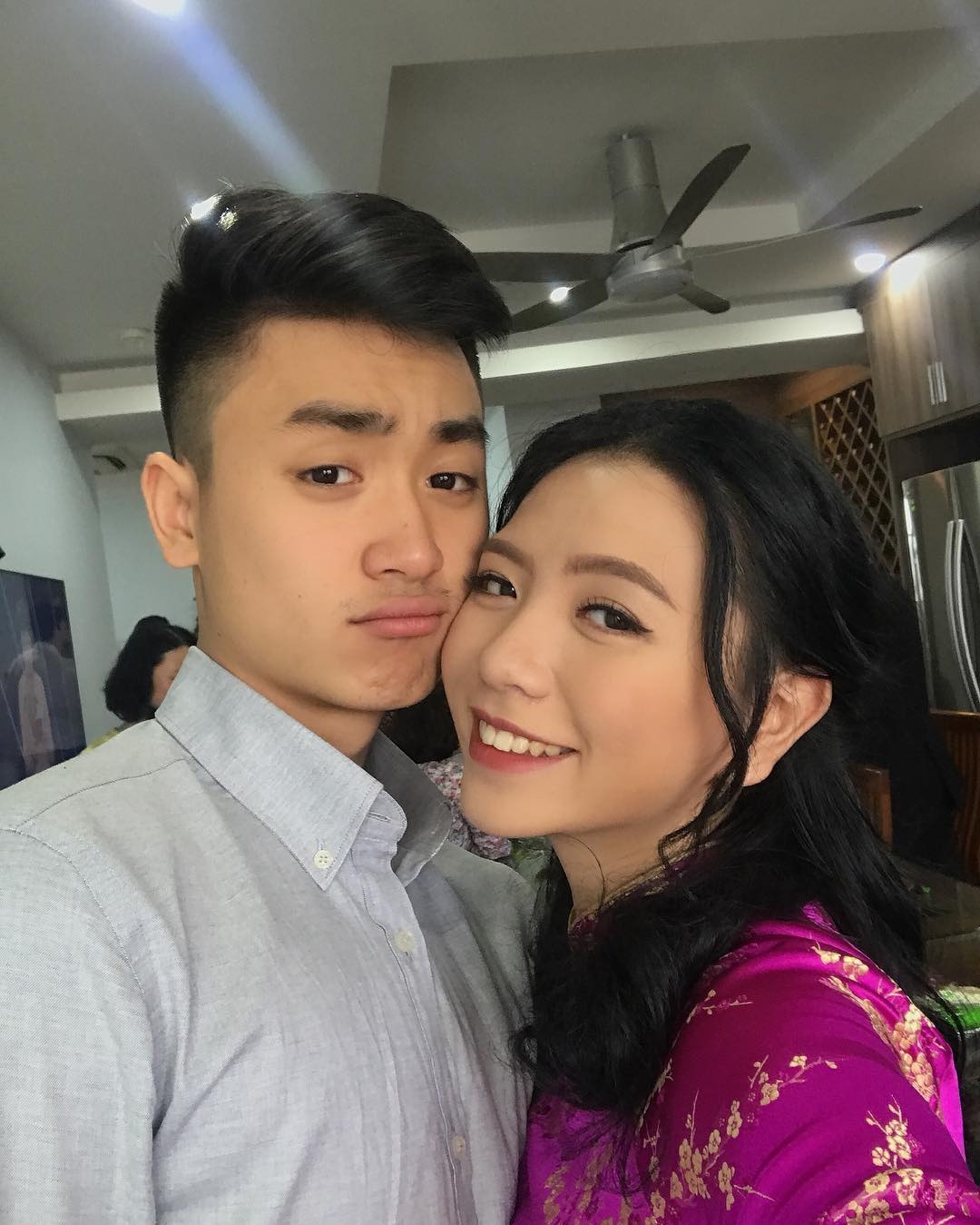 2 chau gai sexy cua giao su Van Nhu Cuong anh 8