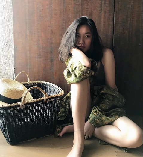 2 chau gai sexy cua giao su Van Nhu Cuong anh 12