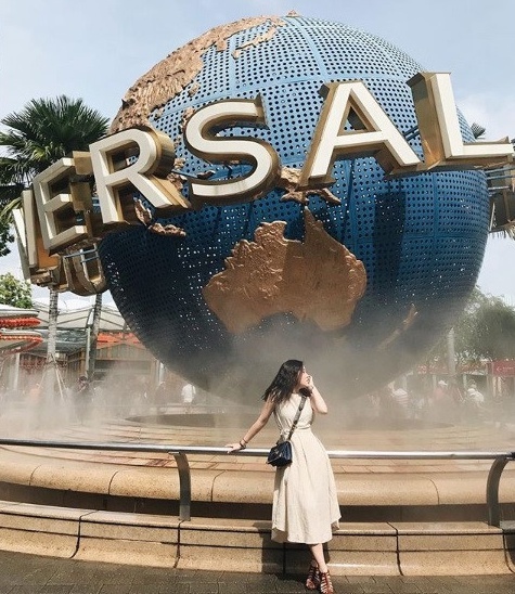 2 chau gai sexy cua giao su Van Nhu Cuong anh 11