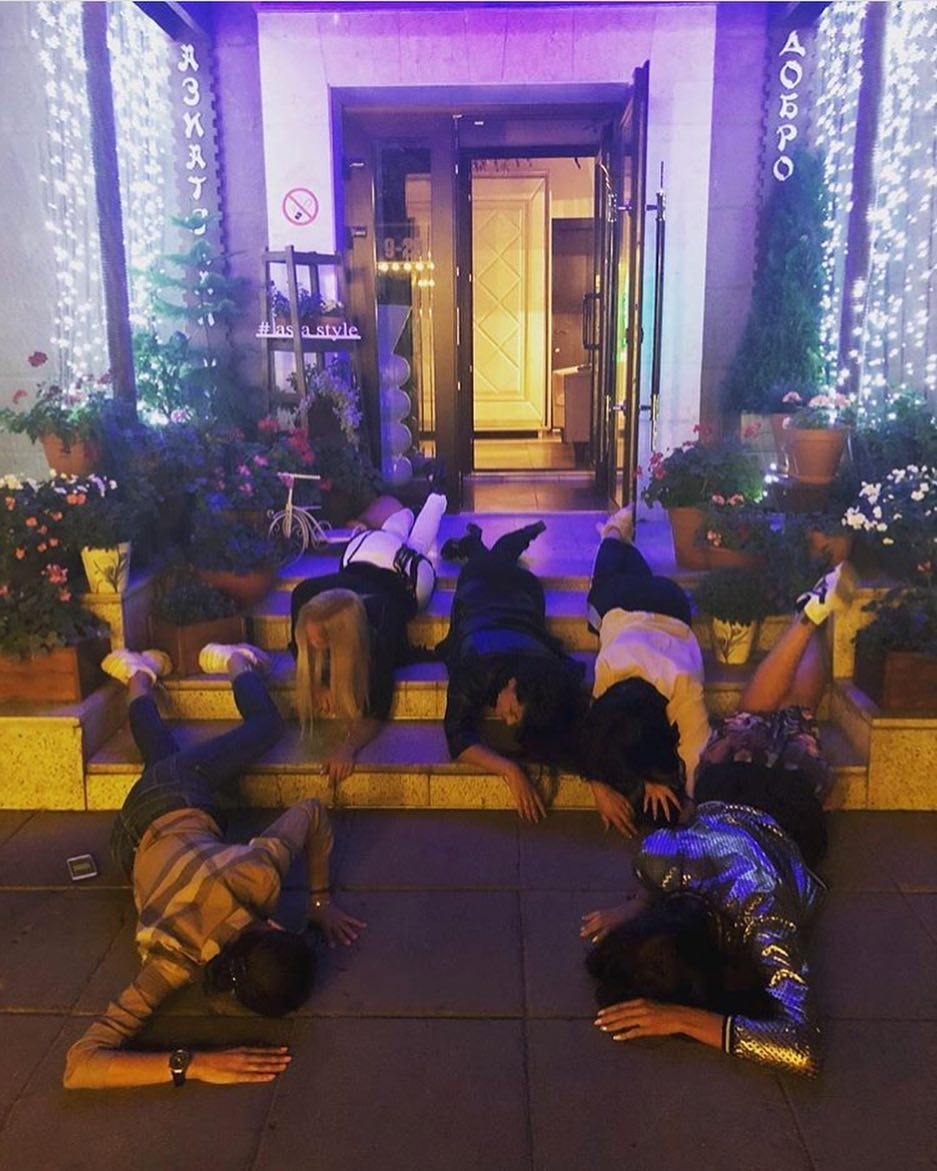 trào lưu chụp ảnh ngã sấp mặt của hội rich kid ảnh 10 trao luu chup anh nga sap mat cua hoi rich kid anh 10