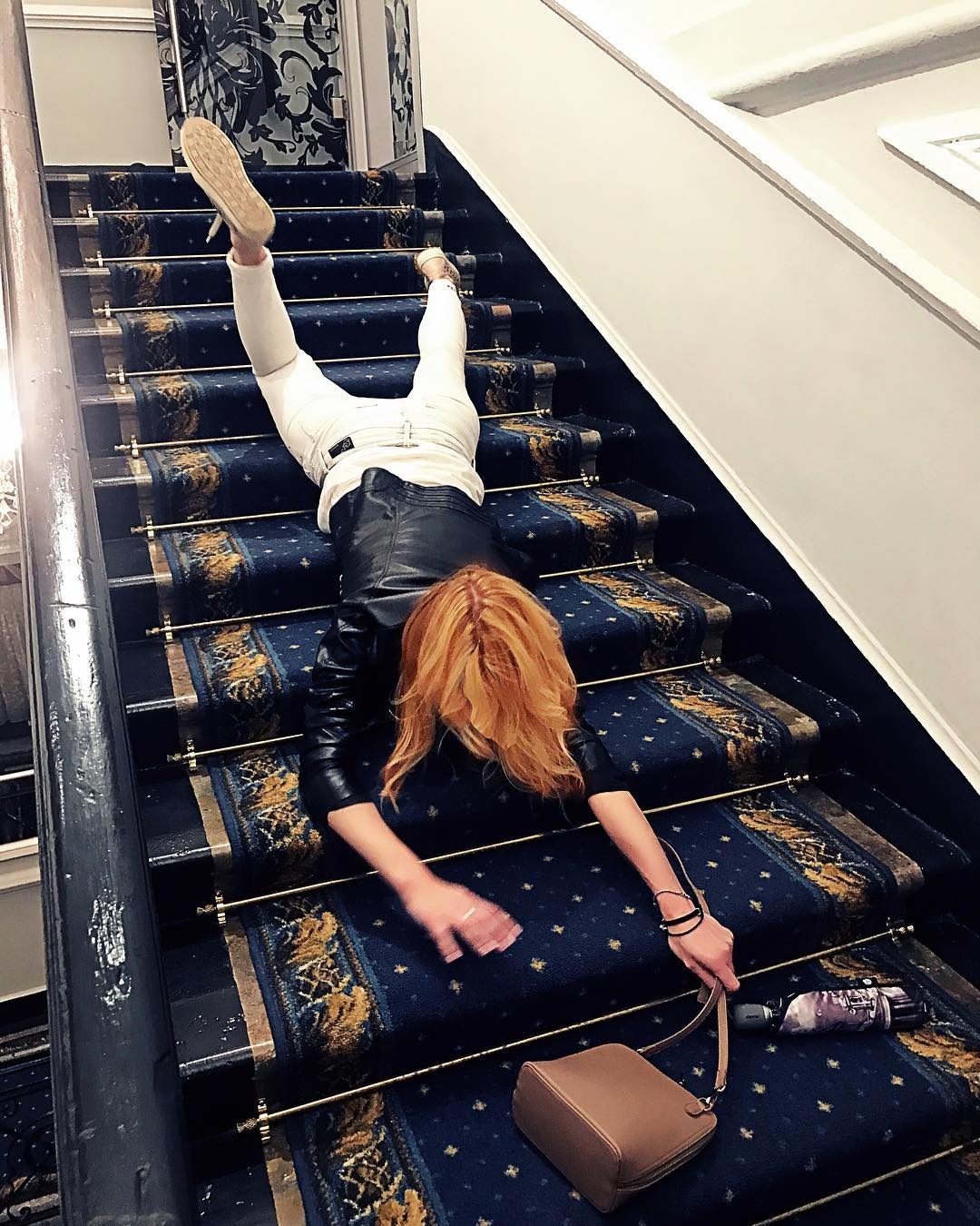 trào lưu chụp ảnh ngã sấp mặt của hội rich kid ảnh 3 trao luu chup anh nga sap mat cua hoi rich kid anh 3