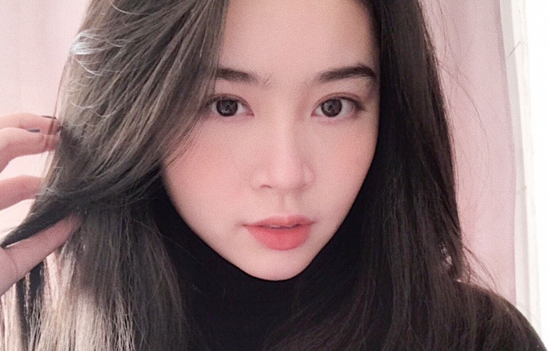 Hot girl 10X moi noi: Cao 1,70 m, du hoc Anh va muon lam BTV Thoi su hinh anh