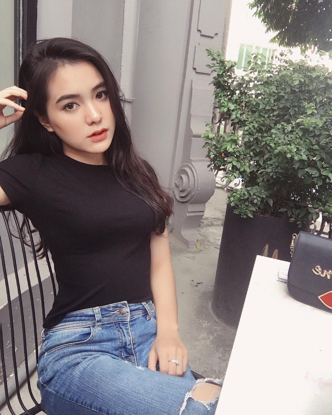 hot girl Tran Phu mang trong minh 3 dong mau anh 11