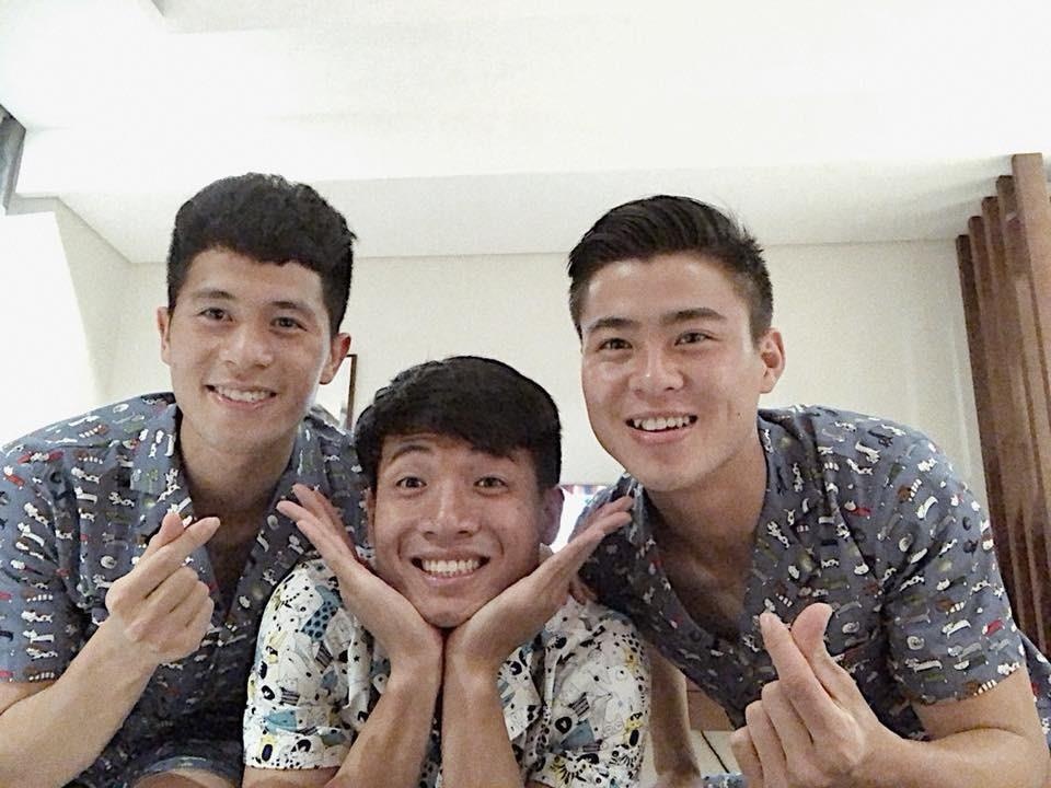 Bo ba hau ve Olympic Viet Nam 'don tim' fan voi loat anh dang yeu hinh anh