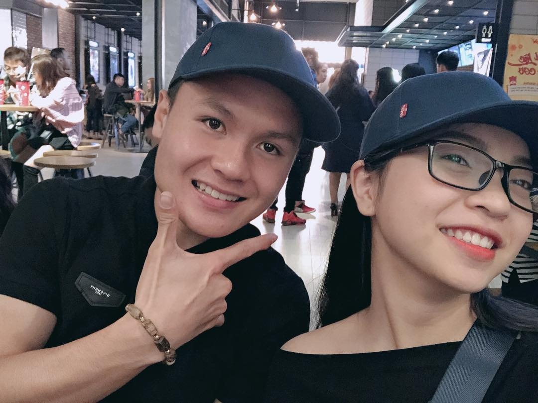 Ban gai Quang Hai: Neu khong noi duoc loi tu te thi nen im lang hinh anh