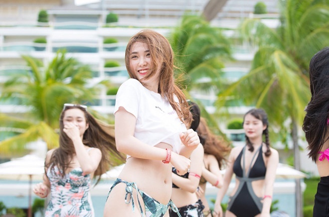 Cap Bui Tien Dung dinh tin don co ban gai anh 14