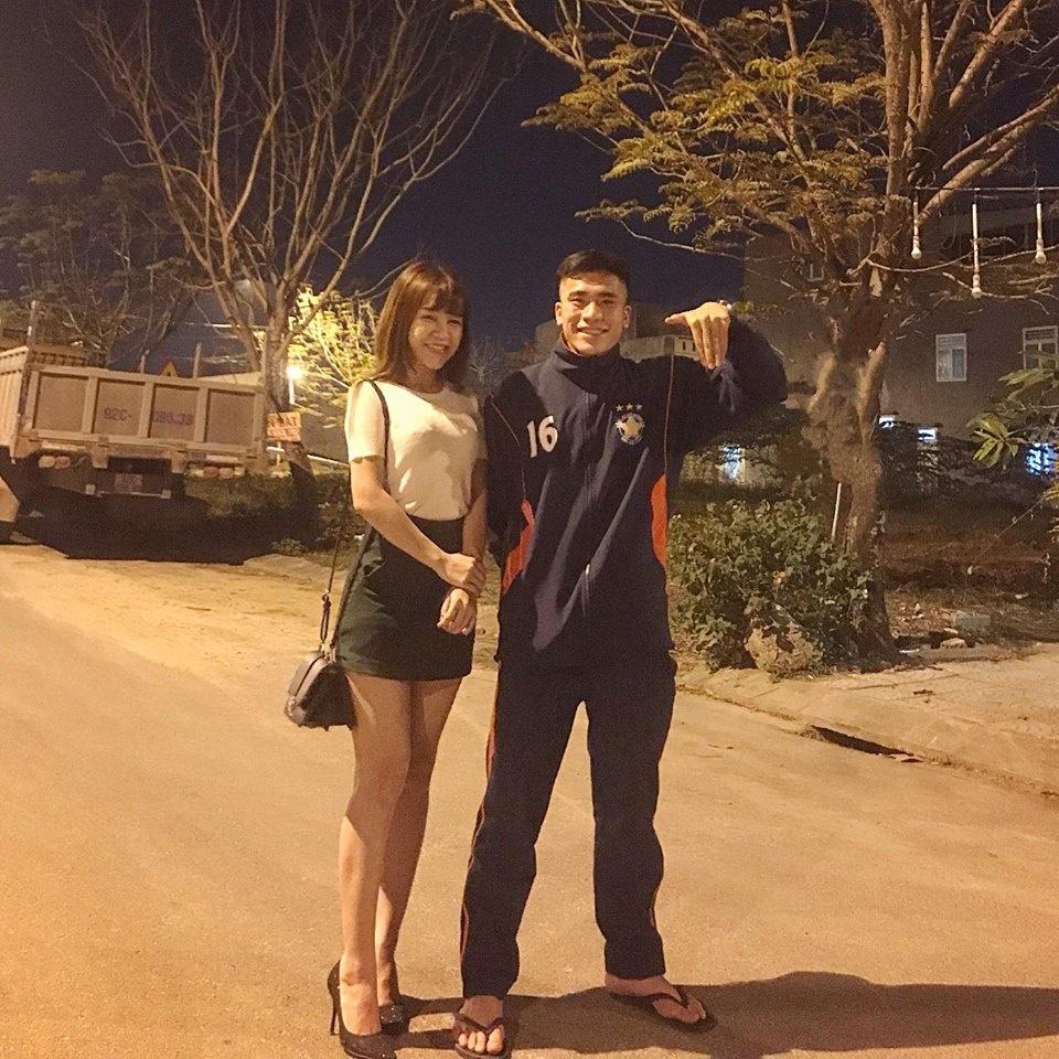bạn gái mới của thủ môn Đặng Văn Lâm ảnh 14 ban gai moi cua thu mon Dang Van Lam anh 14