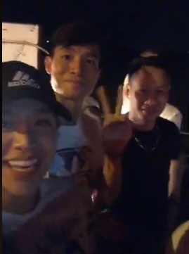 nguoi yeu Bui Tien Dung lan dau live stream voi ban trai anh 1