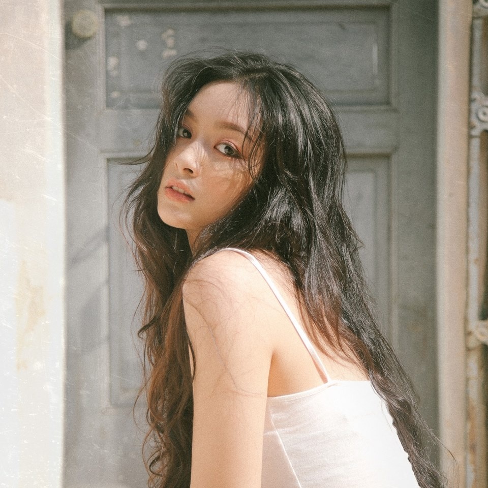 du hoc sinh nu xinh dep,  hien dai anh 1