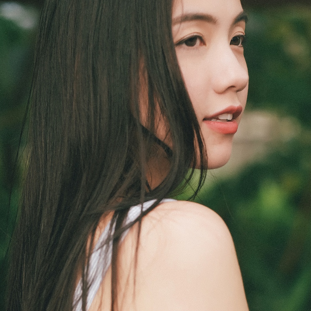 Mie Nguyen duoc ban trai cau hon anh 8