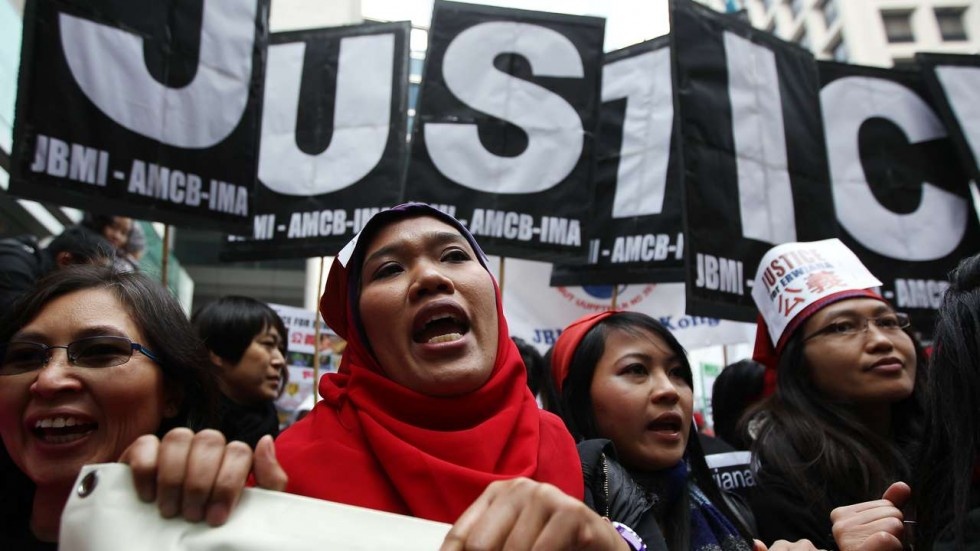 Nguoi giup viec 'dai chien' ba chu o khu nha giau tai An Do hinh anh