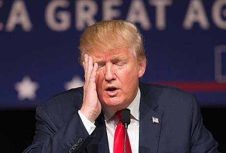 Cuu giam doc CIA chi trich TT Trump la 'dang ho then' hinh anh