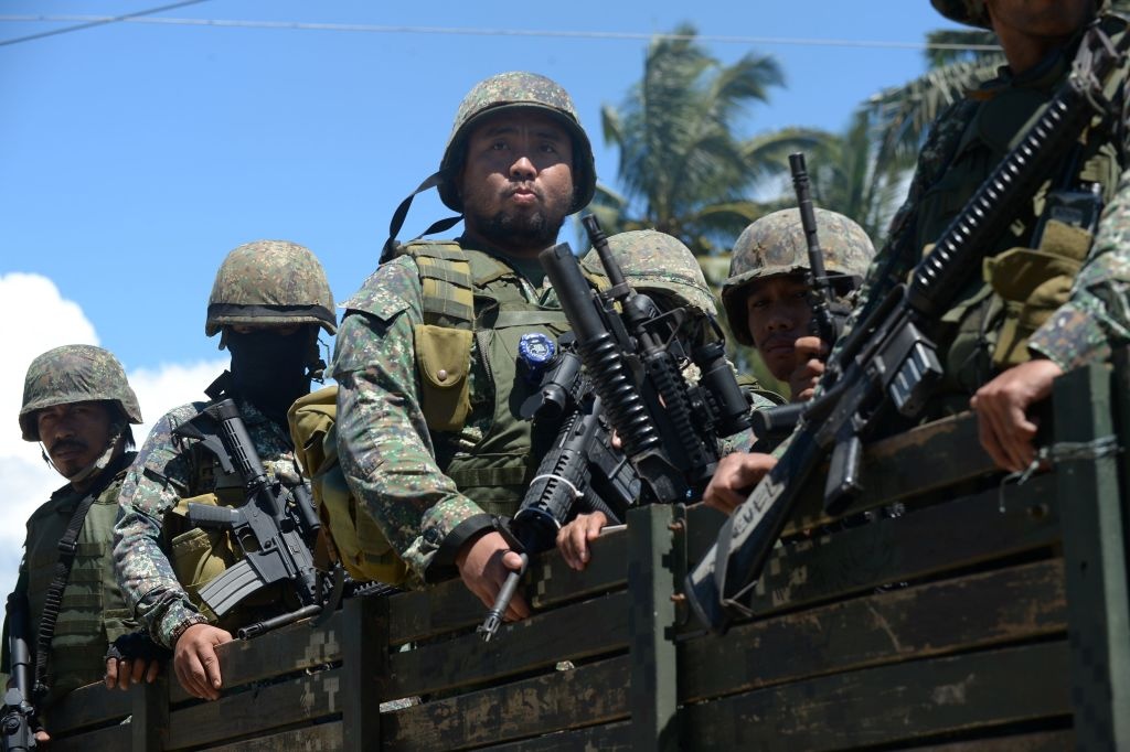 TT Duterte muon tang 30.000 quan vi moi nguy o Marawi hinh anh