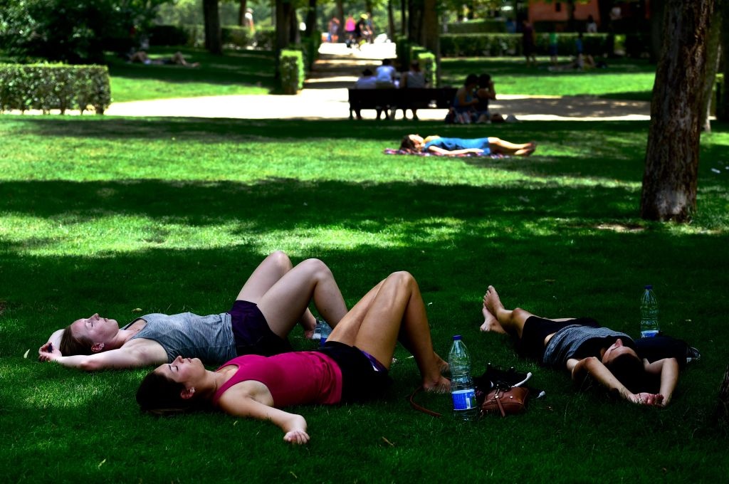 Chau Au oan minh duoi nang nong ky luc anh 4