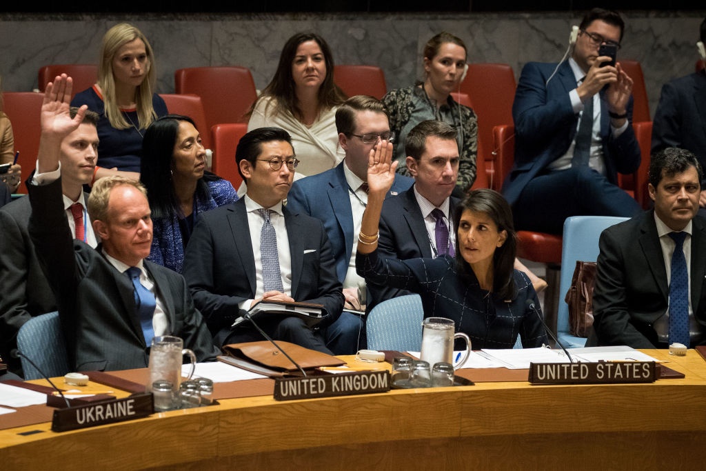 Lien Hop Quoc siet chat cam van Trieu Tien hinh anh