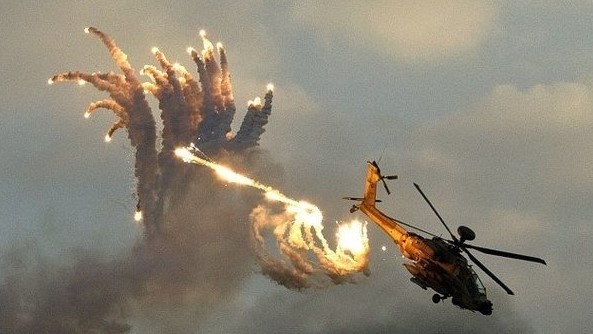 Truc thang Nga bi to tan cong phong vien tai tap tran Zapad 2017 hinh anh