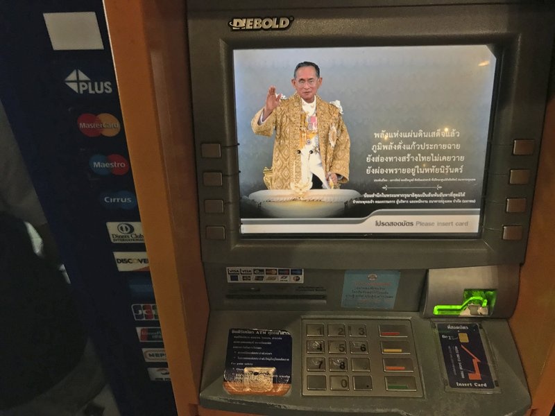 Vua Bhumibol cua Thai Lan anh 4