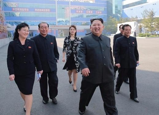 Ong Kim Jong Un tham nha may my pham chat luong the gioi hinh anh