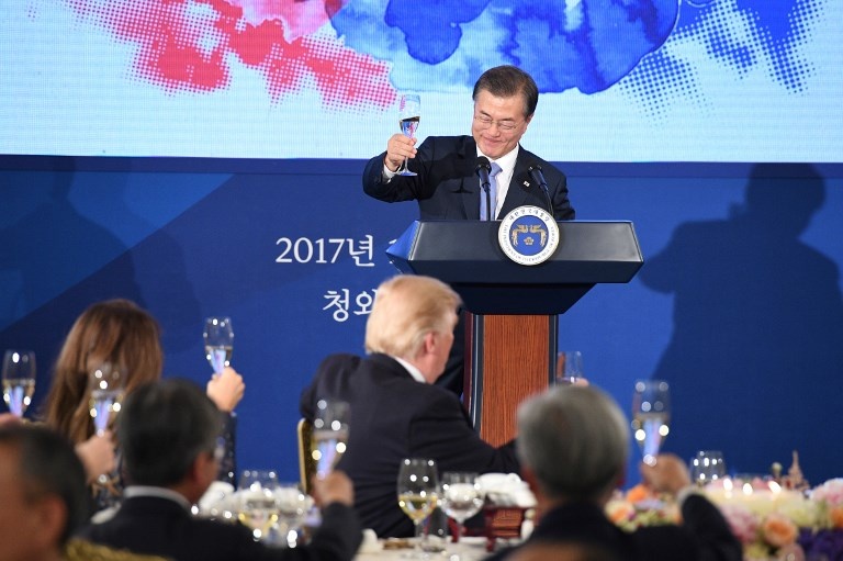 Trump tham Han Quoc anh 2