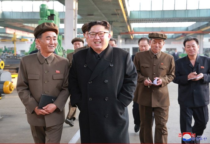 Ong Kim Jong Un thi sat nha may la 'niem tu hao cua Trieu Tien' hinh anh