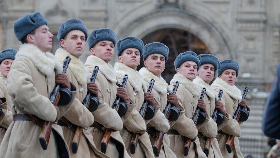 Tai hien Hong quan Lien Xo trong le dieu binh o Quang truong Do hinh anh