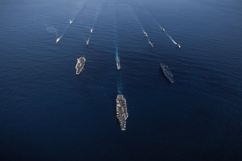 Tau san bay My anh 2