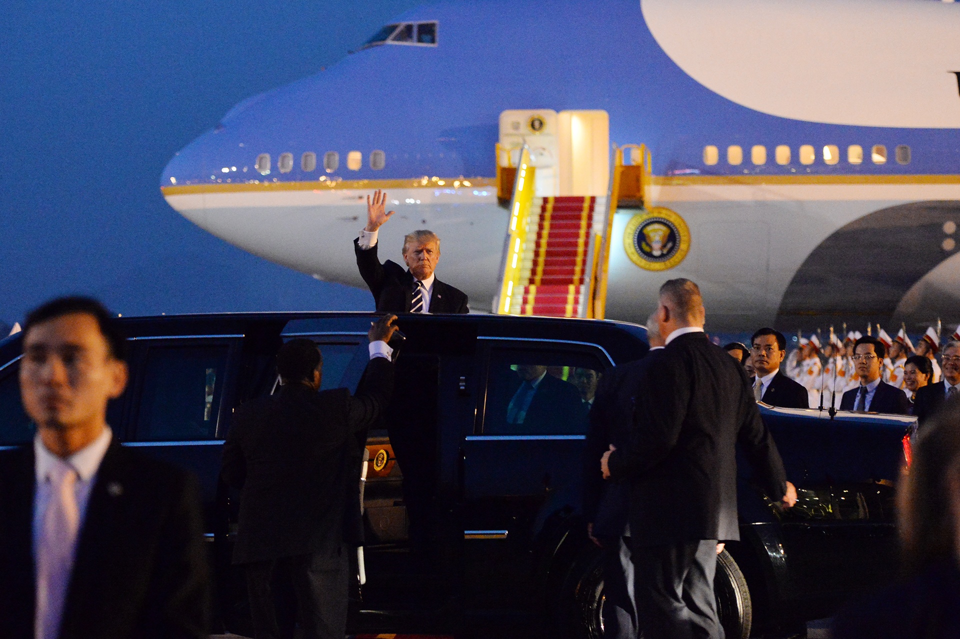 Trump den Viet Nam anh 13