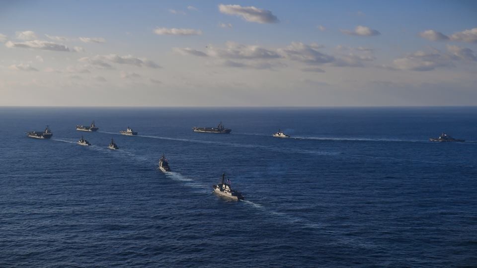 Tau san bay My anh 4