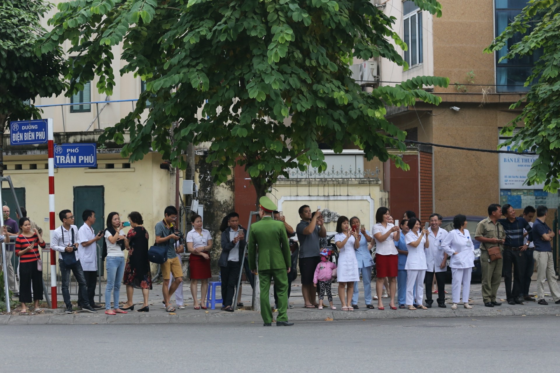 Tong thong Trump den Ha Noi anh 6
