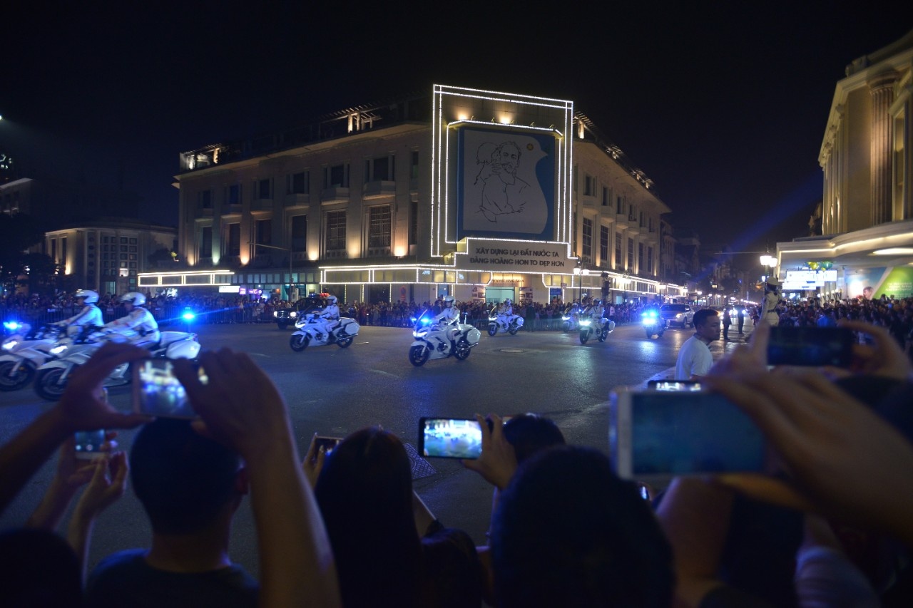 Tong thong Trump den Ha Noi anh 14