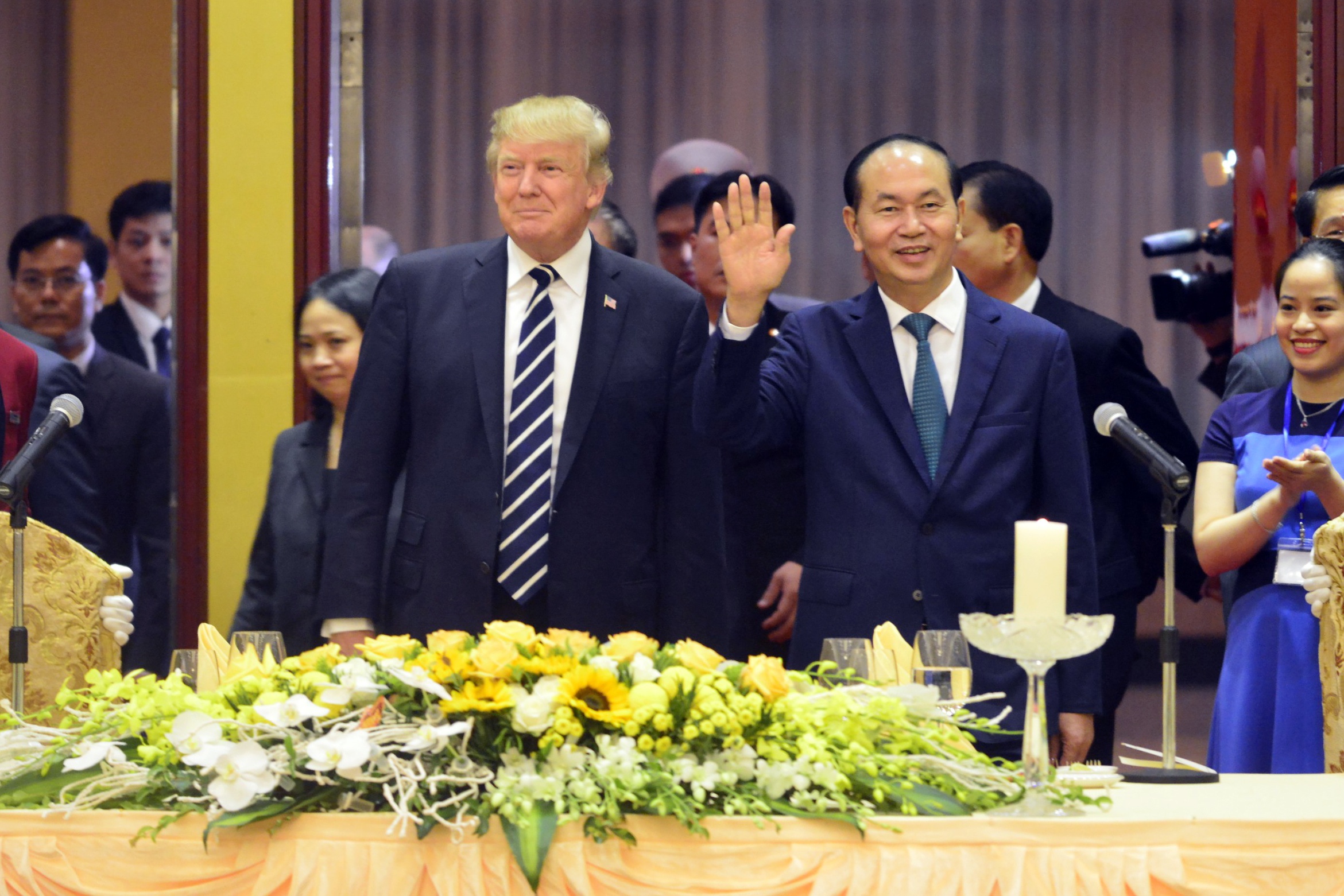 Trump den Viet Nam anh 14