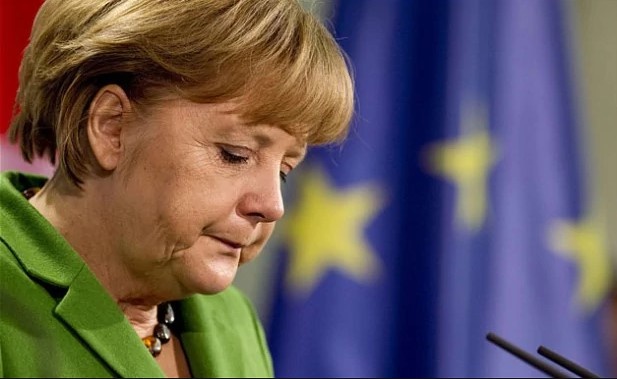 Dam phan lien minh do vo, Duc roi vao khung hoang chinh tri hinh anh