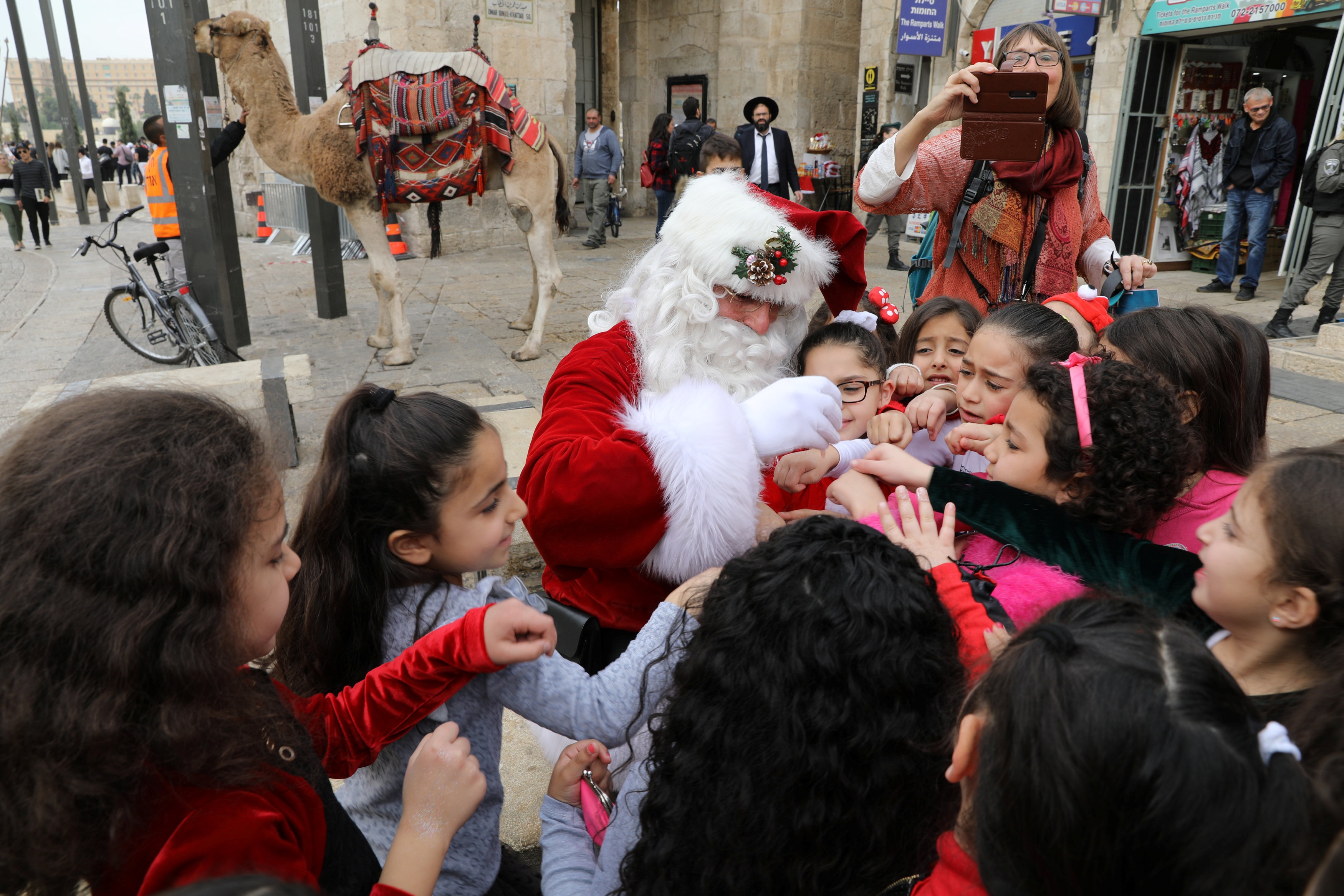 Ong gia Noel o Jerusalem anh 4