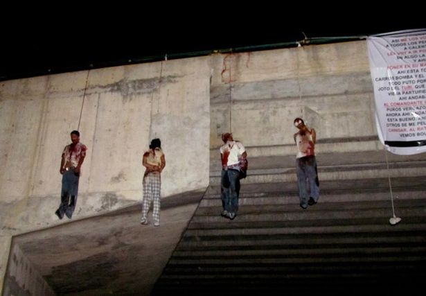 6 thi the bi treo tren cau o dia ban tranh chap cua mafia Mexico hinh anh