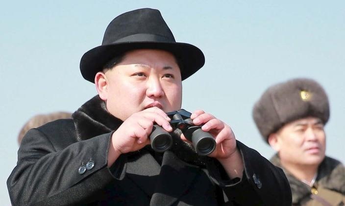 Kim Jong Un: Nut hat nhan da tren ban lam viec hinh anh