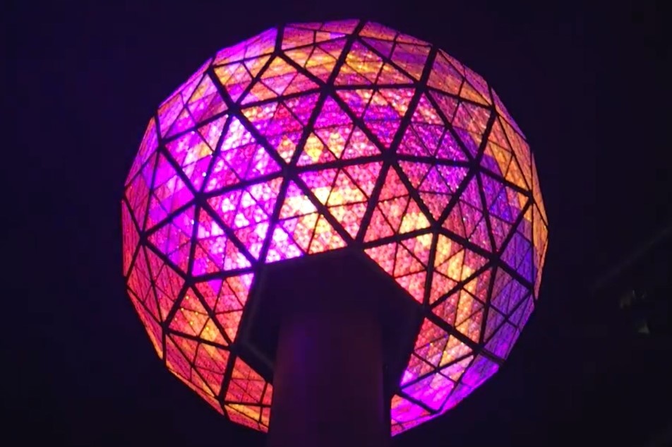 Giao thua quang truong thoi dai anh 4