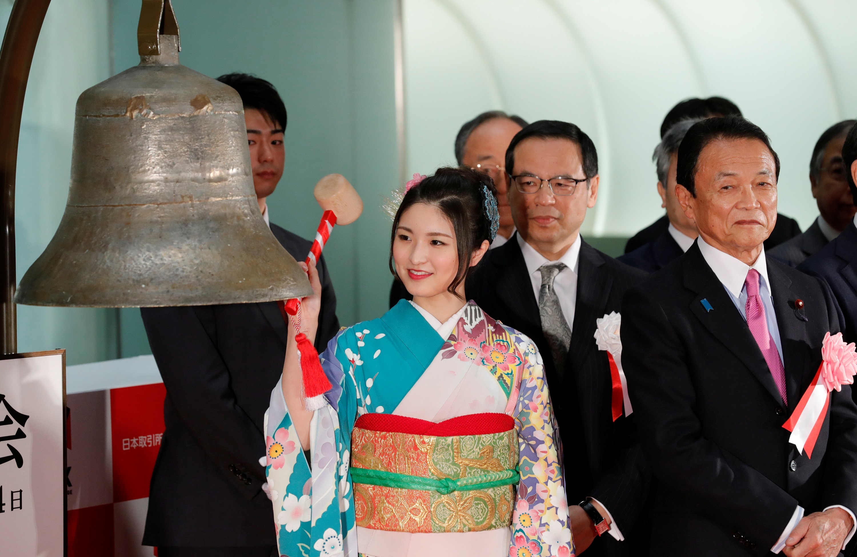 Nguoi Nhat cau tai loc anh 8