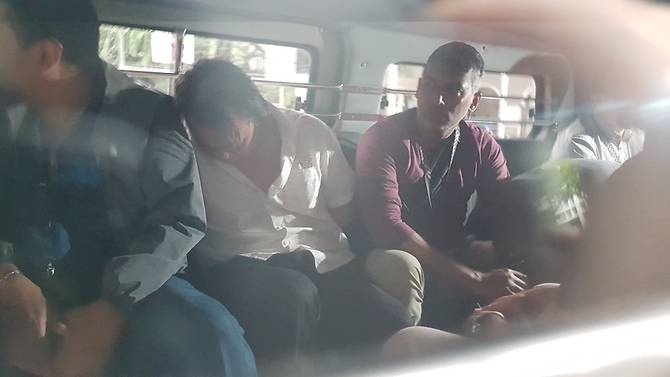 Nguoi Viet an trom Singapore anh 1