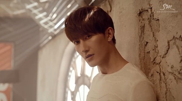 Rewind (ban Trung) - Zhoumi ft. Tao (EXO) hinh anh