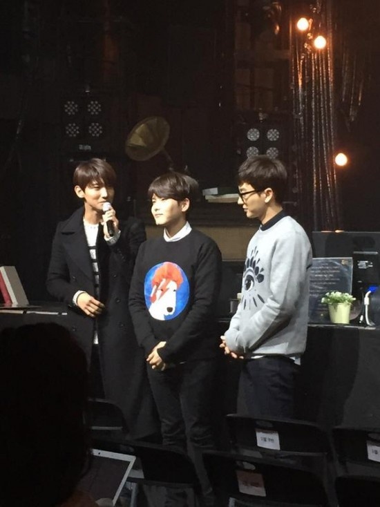 Changmin, Ryeowook và Leeteuk xuất hiện tại buổi ra mắt album.