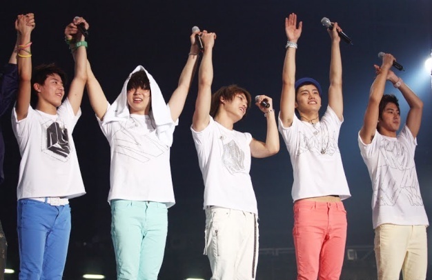 Đội hình gốc của TVXQ.