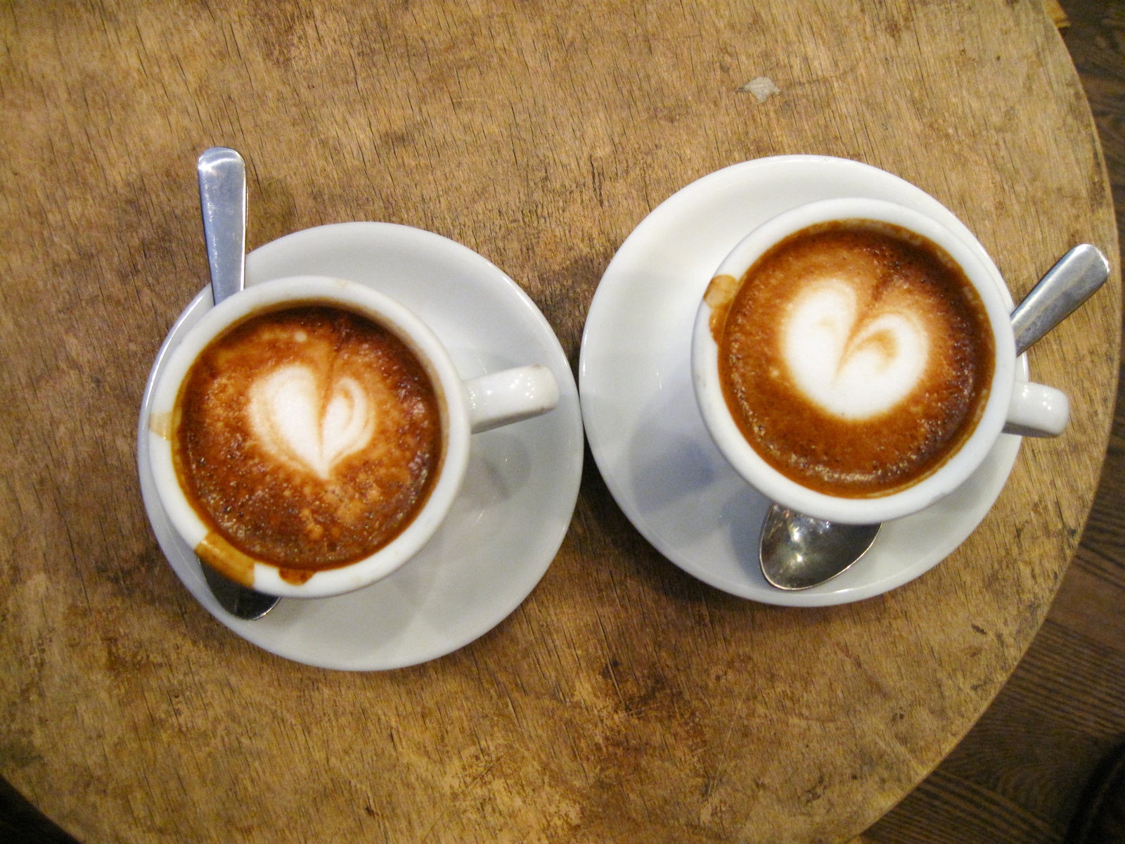 Nhân Mã hẹn hò bạn bè để tâm tình.